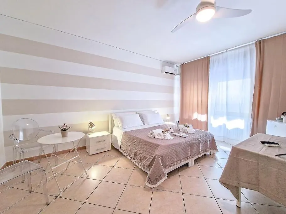 公寓 Al Centro Storico Gold Suite - City Center 维罗纳